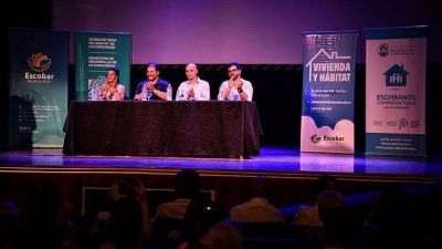 La Municipalidad entreg� 60 t�tulos de propiedad a vecinos de Escobar