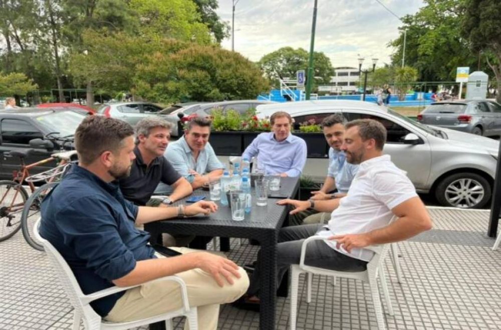 Santilli se mostr� en Ituzaing� con Iguacel, un alfil de Bullrich