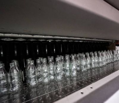 El plan de Coca-Cola para recuperar el 100% del agua que utiliza en sus bebidas