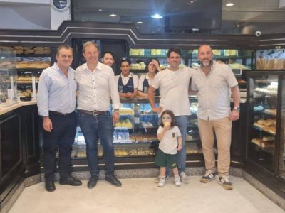 Cascallares visit� un tradicional comercio que reabri� fortaleciendo el trabajo y la producci�n local