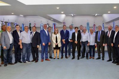 La liga de gobernadores peronistas se reuni� con la CGT