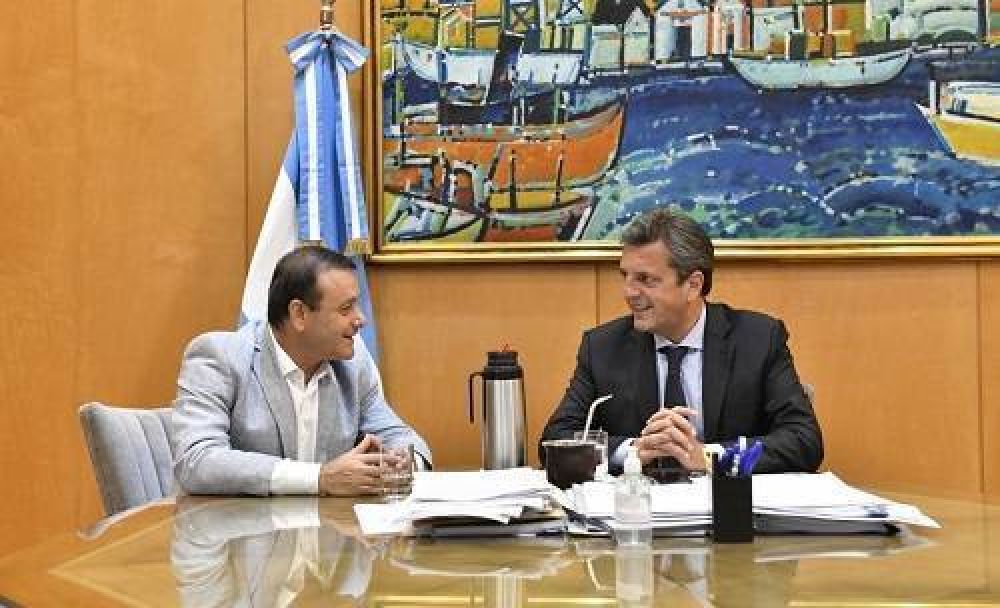 Con la Zona Aduanera Especial como tema central, el gobernador Herrera Ahuad se reuni en Buenos Aires con Massa