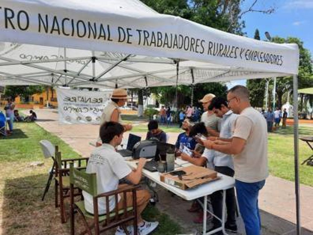 El RENATRE recorre los pueblos de Corrientes llevando información del organismo a trabajadores rurales