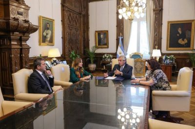 El Gobierno anunci un bono de $24.000 para trabajadores privados que cobren hasta $180.000