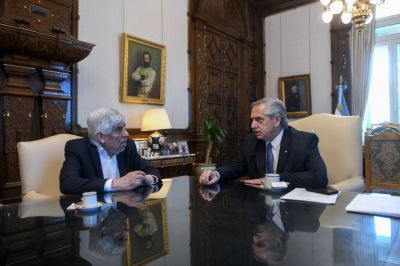 Hugo Moyano con Alberto Fernández; un diálogo que crece y baja tensiones