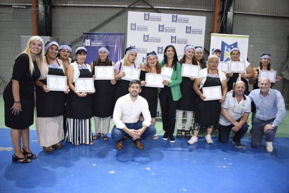 Se realiz el acto de entrega de certificados del Programa de Oficios y Salida Laboral