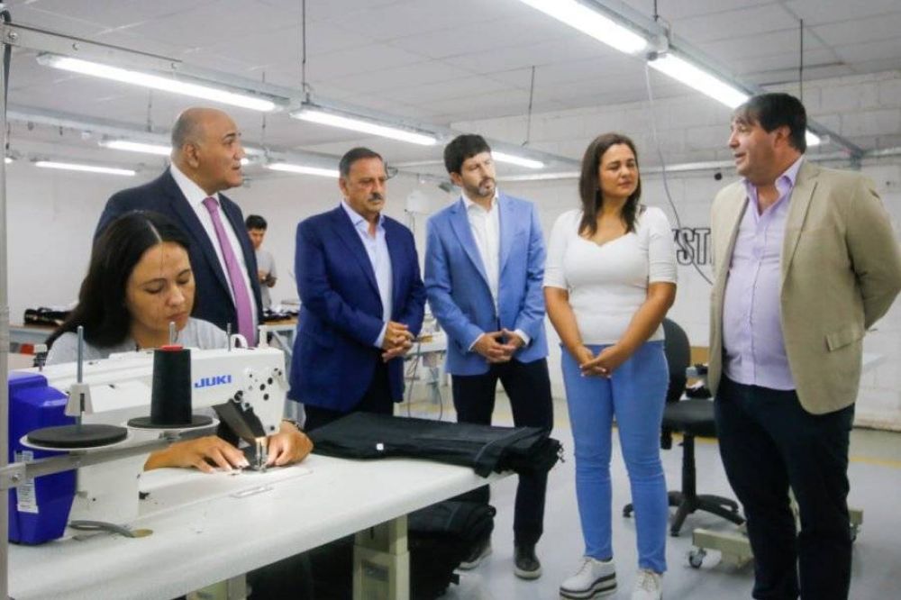 La empresa textil Maz Rioja se radica en la provincia para generar ms empleo