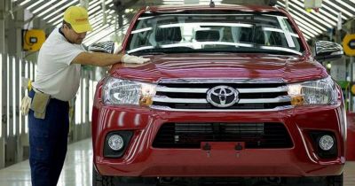 Tras un acuerdo con el SMATA, Toyota incorporará un tercer turno en su planta de Zárate y sumará 2 mil nuevos empleos directos