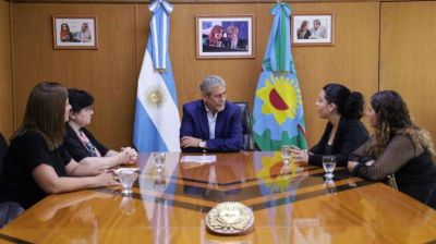 Ferraresi recibi� a Danna Techeira, representante de Avellaneda en el Parlamento Juvenil del Mercosur