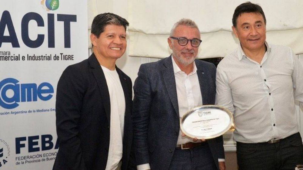 Julio Zamora en el 55� aniversario del CACIT: 