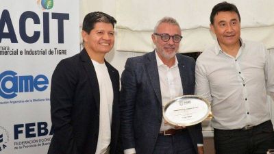 Julio Zamora en el 55� aniversario del CACIT: 