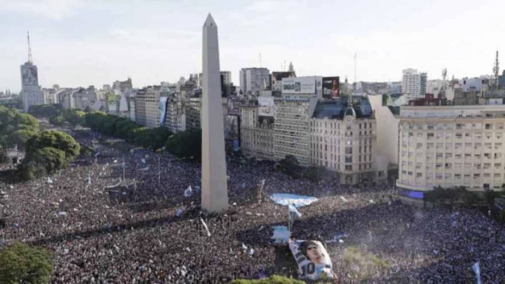 Ahora viene el partido por la apropiaci�n pol�tica del triunfo deportivo: �podr� Messi cerrar la grieta?