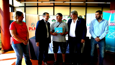 D�Onofrio y Gray entregaron Pases Libres para transporte p�blico en Esteban Echeverria