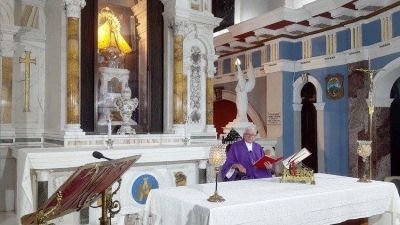 Viene el Evangelio y entonces aqu�, en el Evangelio, vamos a cambiar