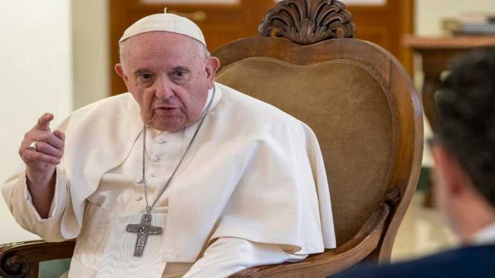 Papa Francisco: En nombre de ning�n Dios se puede declarar santa una guerra