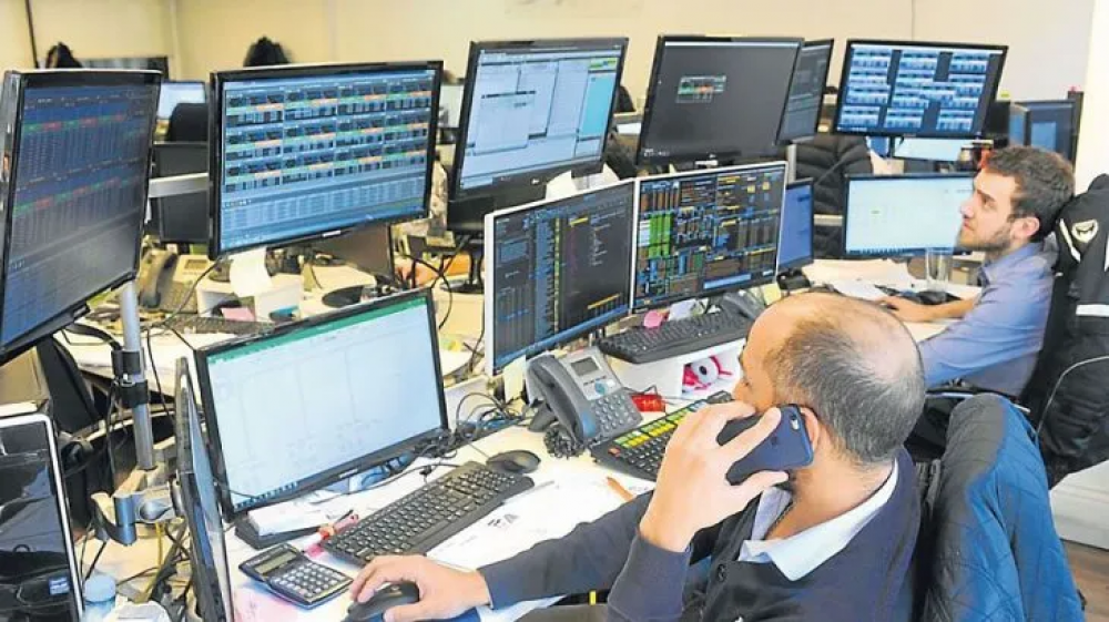 El riesgo pa�s se ubica en el nivel m�s bajo desde principios de junio