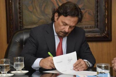 S�enz anunci� un bono de fin de a�o de 60 mil pesos para los empleados p�blicos de Salta