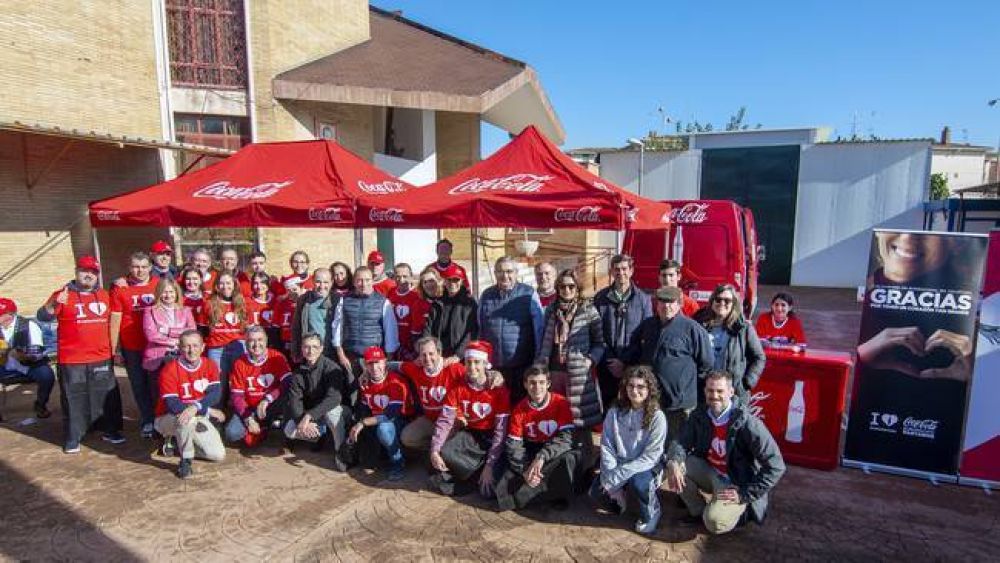 Coca-Cola colabora con 70 ONGs y entidades de toda Espaa para repartir ms de 24.000 comidas a familias vulnerables esta navidad