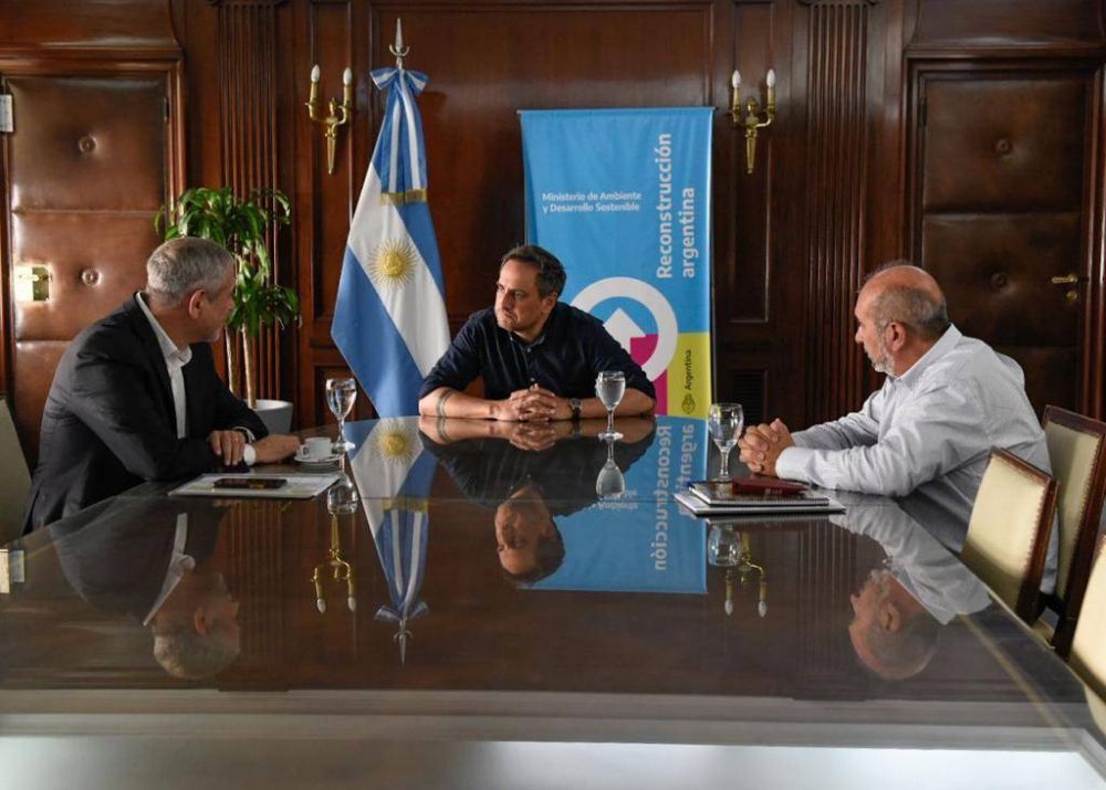Cabandié anunció inversiones para fortalecer la gestión de residuos en Avellaneda