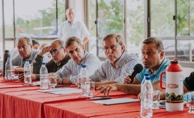Mesa Tabacalera: el Gobernador insistió sobre la necesidad de lograr un precio más competitivo que «convenga» al productor