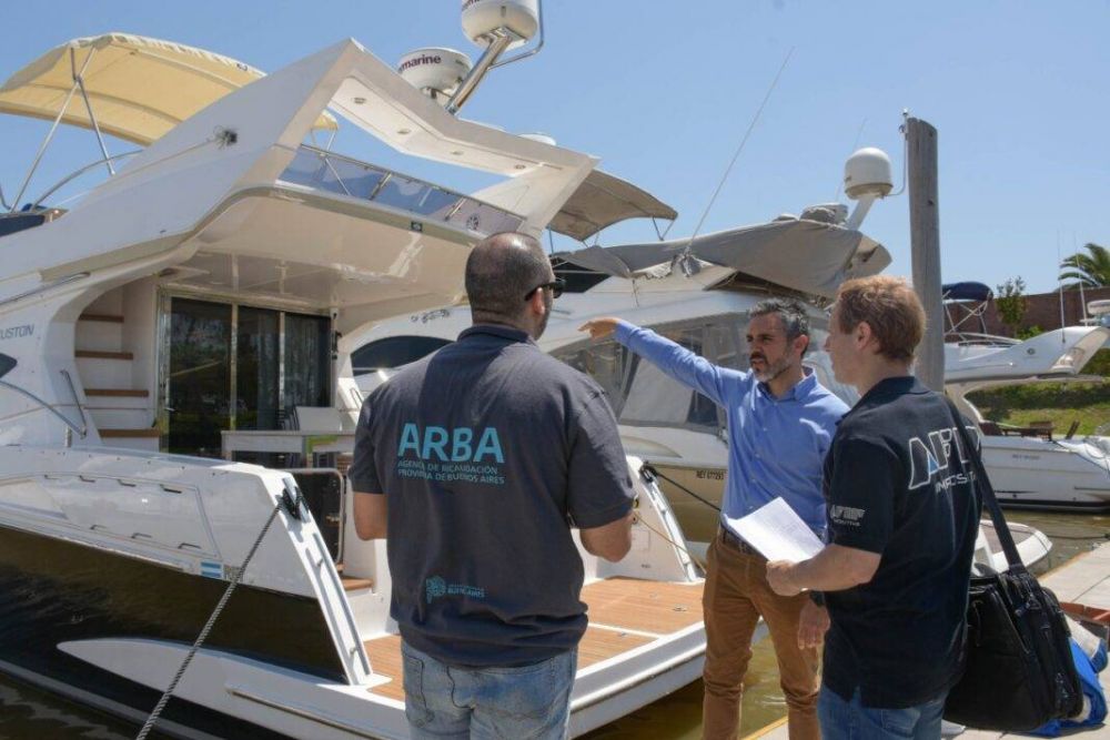 Girard supervis operativo de embarcaciones conjunto de ARBA y AFIP en San Fernando