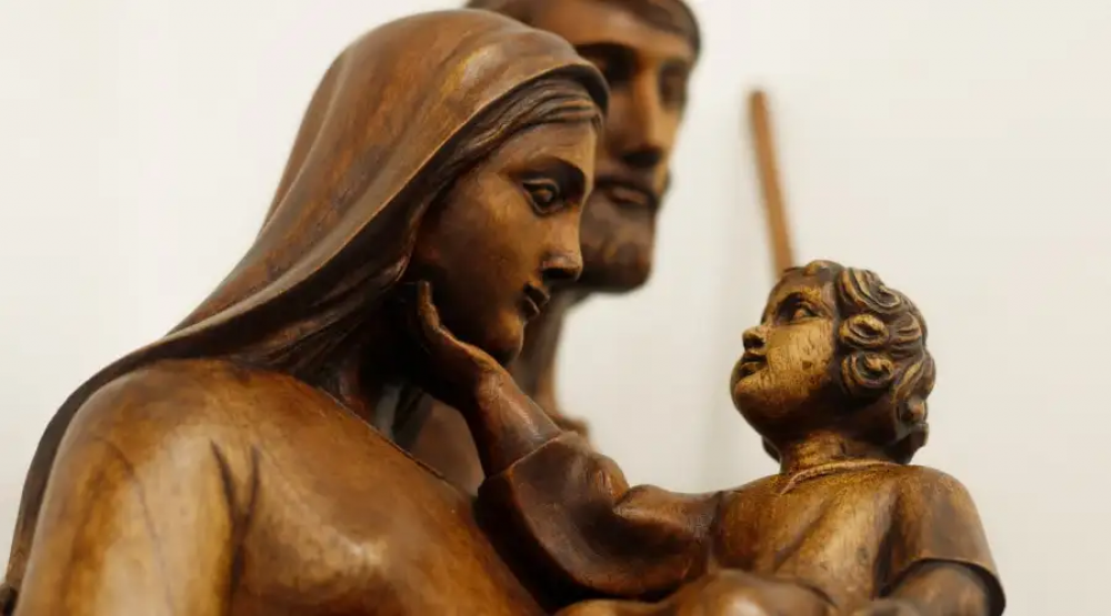 Obispo afirma que la virginidad de Mar�a no es una merma ni una tara
