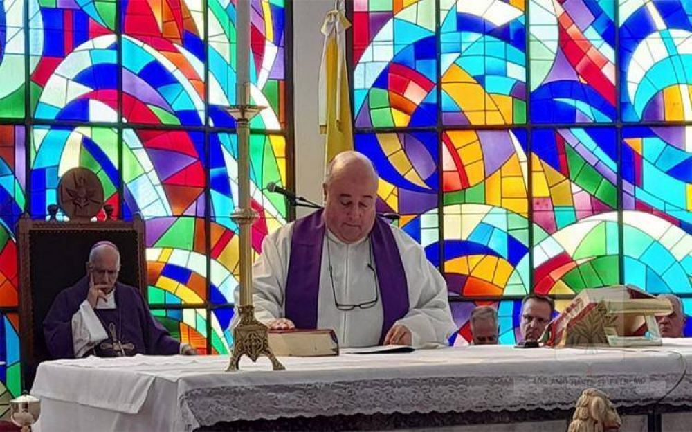 Mons. Olivera nombró nuevo canciller del obispado castrense