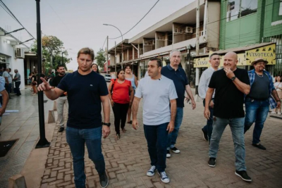 Herrera Ahuad supervis� el avance de obras para el comercio y el deporte en Puerto Iguaz� 