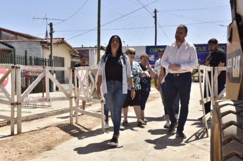 Correa visit la obra de cloacas en el barrio Textil