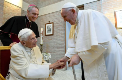 El papa Francisco presidir� el 5 de enero el funeral de Benedicto XVI