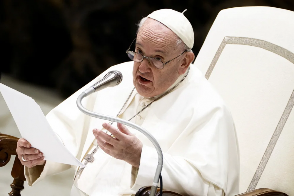 El papa Francisco record� a Benedicto XVI como �un gran maestro de catequesis�