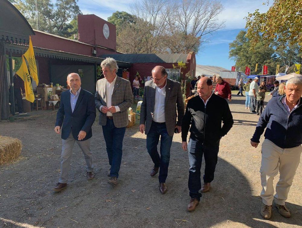 Los argumentos de las entidades rurales para negarse a pagar el bono de fin de año a los peones