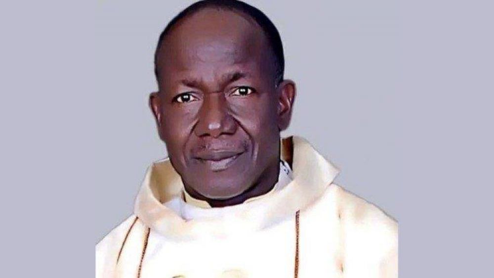 Nigeria, un sacerdote catlico asesinado y otro herido en su casa parroquial