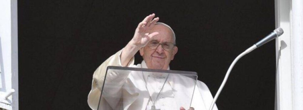 Francisco reivindica en el �ngelus la capacidad de, llegado el momento, �hacerse a un lado�