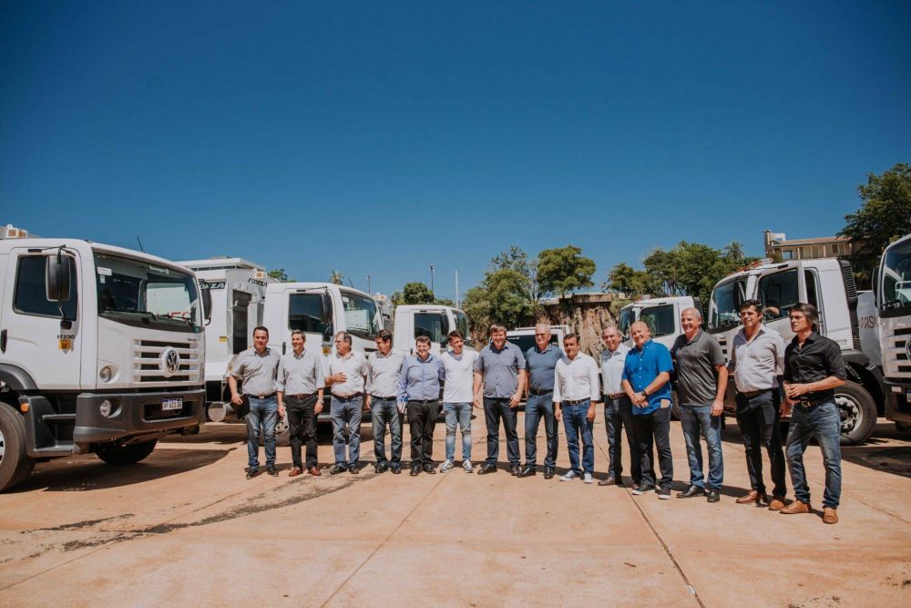 El Gobierno de Misiones entreg una nueva flota de camiones a municipios