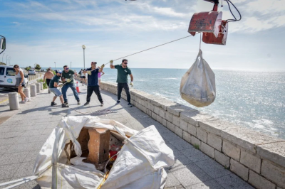 Retiraron 14 toneladas de basura de la zona de Playa Chica