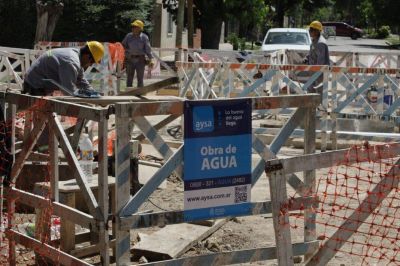 AySA trabaja para normalizar el servicio de agua potable en Merlo y San Antonio de Padua