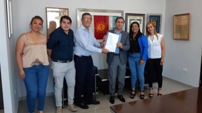 Silva Neder recibió a concejales de Loreto que expresan su apoyo al gobernador Zamora