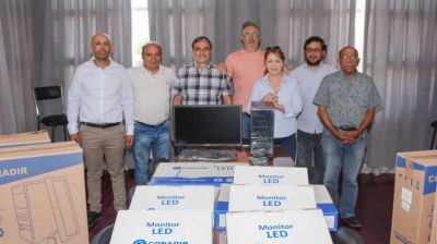 Presidente Per�n:El Municipio recibi� equipos inform�ticos para planificaci�n y ordenamiento territorial