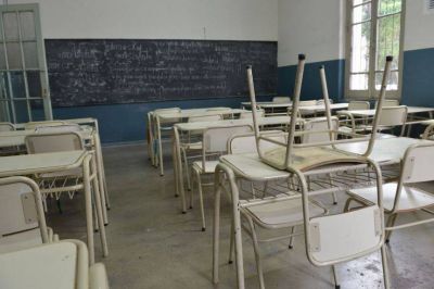En año electoral, la Provincia busca garantizar 180 días de clases y convoca a los docentes a paritarias