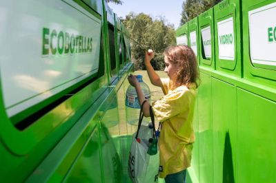 Ambiente entregó puntos verdes móviles a municipios bonaerenses