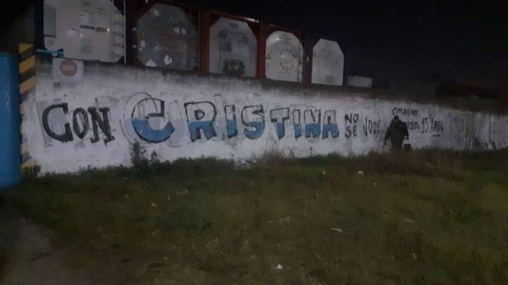 El kirchnerismo busca reflotar la candidatura de Cristina para retener su basti�n bonaerense