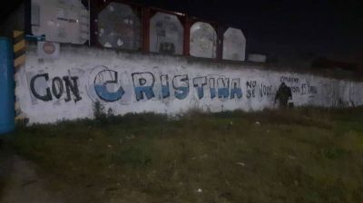 El kirchnerismo busca reflotar la candidatura de Cristina para retener su basti�n bonaerense