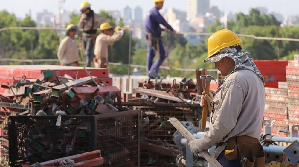 El empleo en la construcción se acercó al pico histórico de 2015