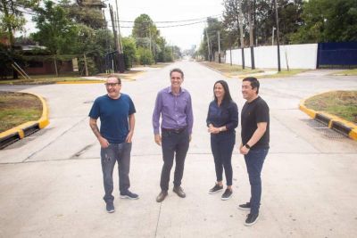 Gabriel Katopodis, Noelia Correa, Leonardo Nardini y Luis Vivona inauguraron un nuevo tramo de pavimentación de la calle Brasil, en la ciudad de Tortuguitas