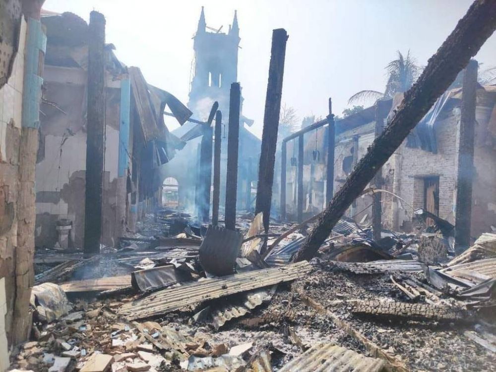 As era histrica iglesia de Birmania que ha sido destruida y por la que el Papa ha pedido en el ngelus