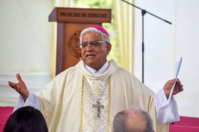 Mons. Miguel Cabrejos invita a dejarse conquistar por los signos del amor de Dios