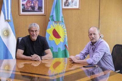 Reunión entre Ferraresi y el jefe de Gabinete provincial