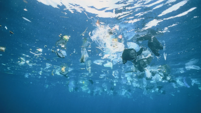 Investigadores usarán imágenes satelitales para detectar residuos plásticos y limpiar el Mar Argentino