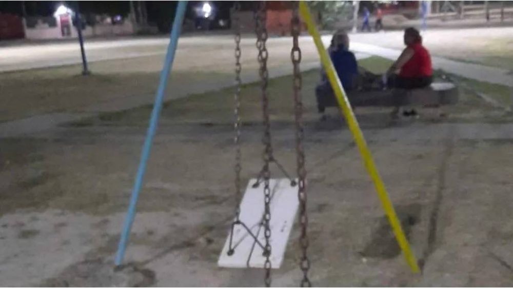 Presidente Per�n: deterioro de una plaza pudo haber terminado en tragedia